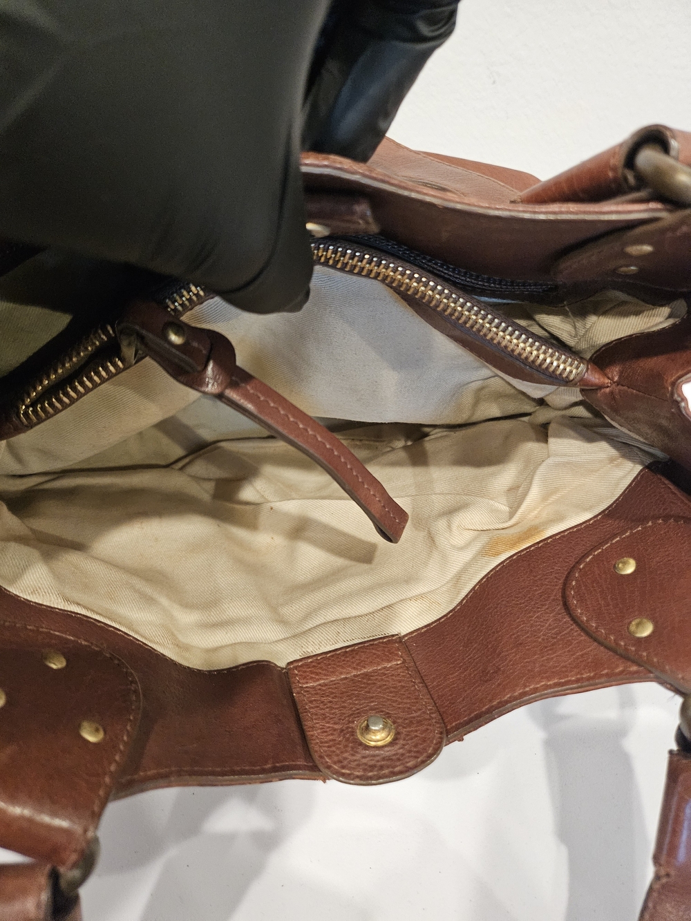 Bally Vintage Leather Shoulder Bag - Picture 5 of 11